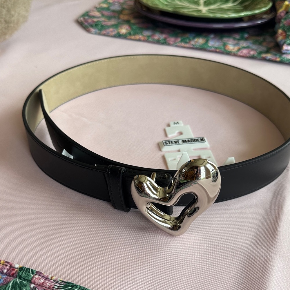 Steve Madden Black Belt with Shiny Silver Heart Buckle- M